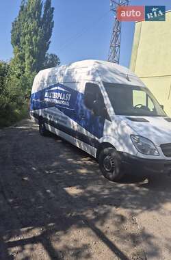 Грузовой фургон Mercedes-Benz Sprinter 2012 в 