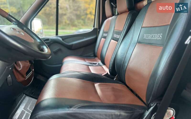 Грузовой фургон Mercedes-Benz Sprinter 2002 в Черновцах