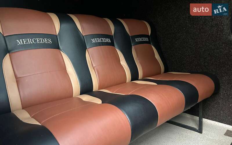 Грузовой фургон Mercedes-Benz Sprinter 2002 в Черновцах