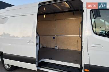 Грузовой фургон Mercedes-Benz Sprinter 2020 в 
