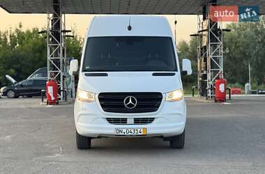 Грузовой фургон Mercedes-Benz Sprinter 2020 в 