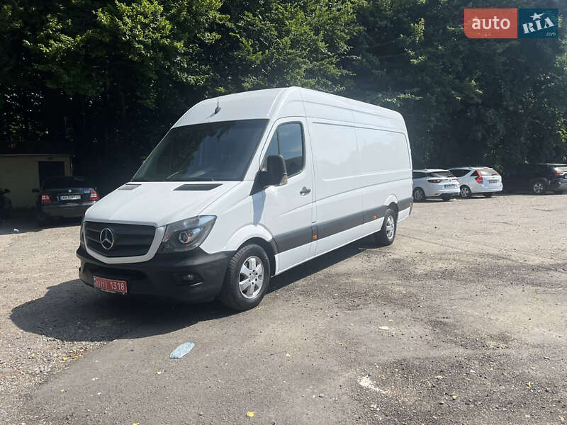 Вантажний фургон Mercedes-Benz Sprinter 2015 в Вінниці