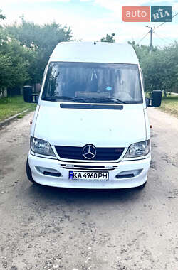 Грузопассажирский фургон Mercedes-Benz Sprinter 2004 в Боярке