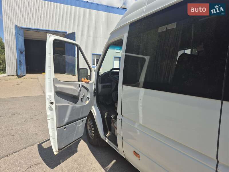 Приміський автобус Mercedes-Benz Sprinter 2000 в Харкові