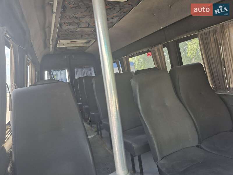 Приміський автобус Mercedes-Benz Sprinter 2000 в Харкові