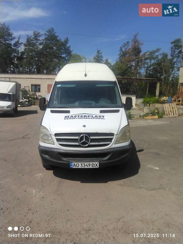 Mercedes-Benz Sprinter 2012