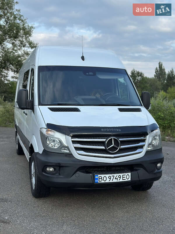 Грузовой фургон Mercedes-Benz Sprinter 2015 в 