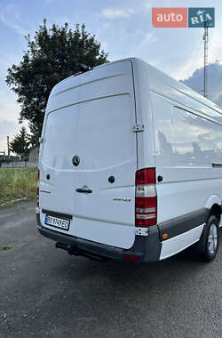 Грузовой фургон Mercedes-Benz Sprinter 2015 в 