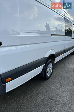 Грузовой фургон Mercedes-Benz Sprinter 2015 в 