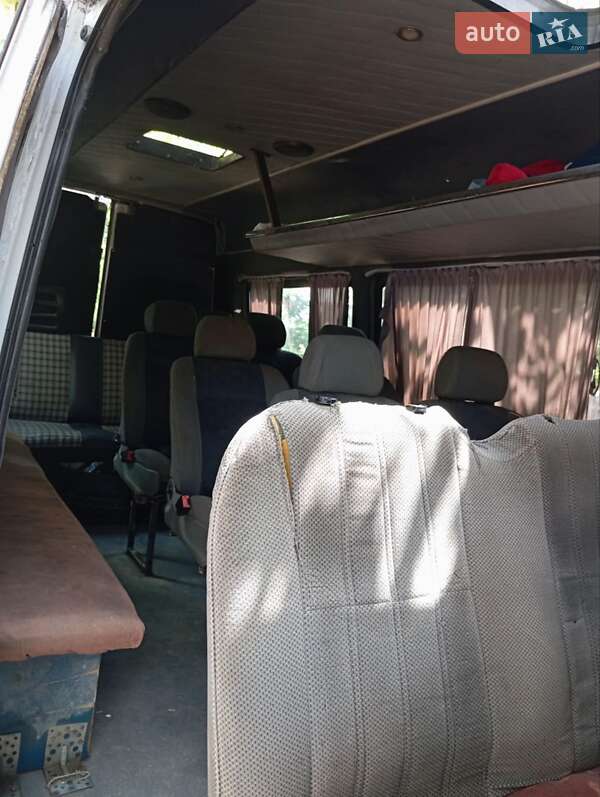 Микроавтобус Mercedes-Benz Sprinter 2000 в Хусте