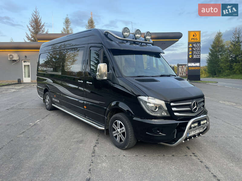 Вантажопасажирський фургон Mercedes-Benz Sprinter 2017 в Коломиї
