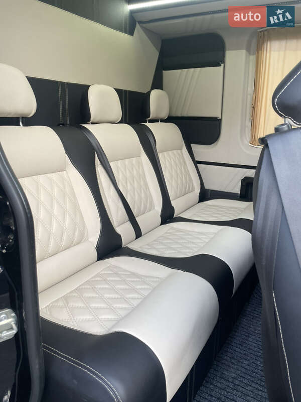 Вантажопасажирський фургон Mercedes-Benz Sprinter 2017 в Коломиї