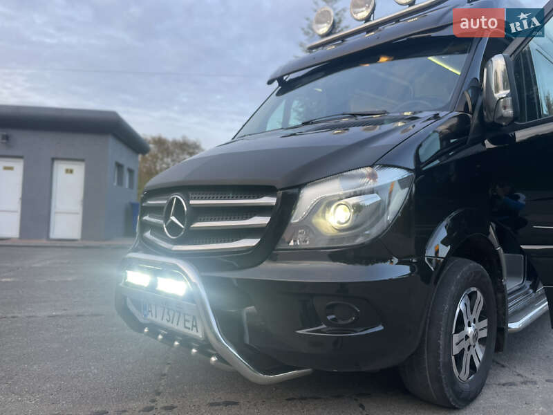 Вантажопасажирський фургон Mercedes-Benz Sprinter 2017 в Коломиї