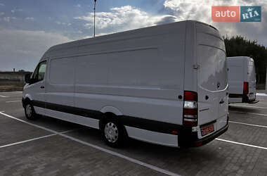 Грузовой фургон Mercedes-Benz Sprinter 2016 в 