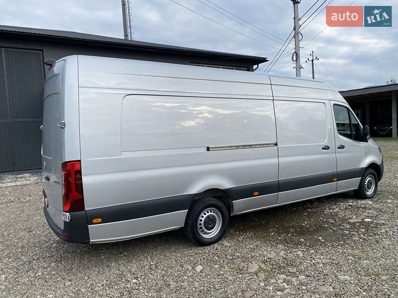 Грузовой фургон Mercedes-Benz Sprinter 2023 в Хусте