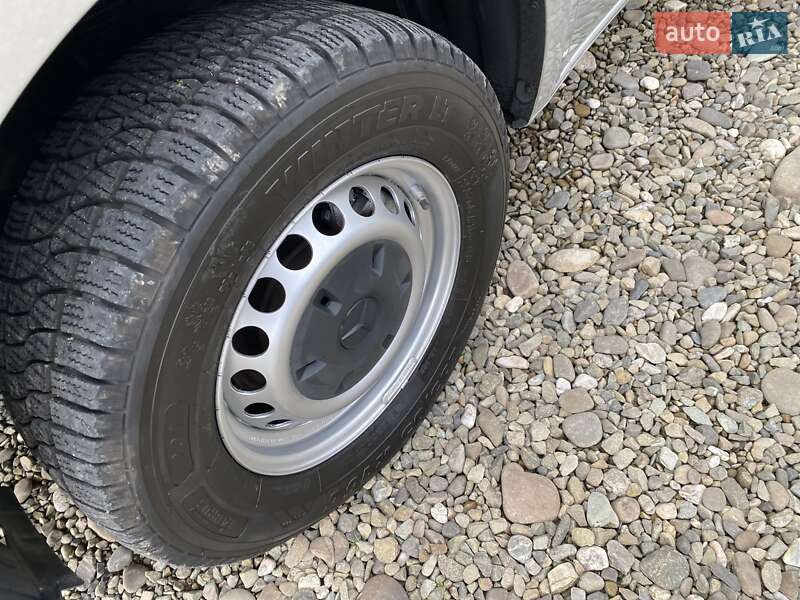 Грузовой фургон Mercedes-Benz Sprinter 2023 в Хусте