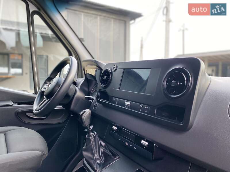 Грузовой фургон Mercedes-Benz Sprinter 2023 в Хусте