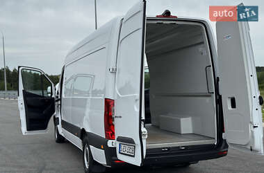 Грузовой фургон Mercedes-Benz Sprinter 2020 в 
