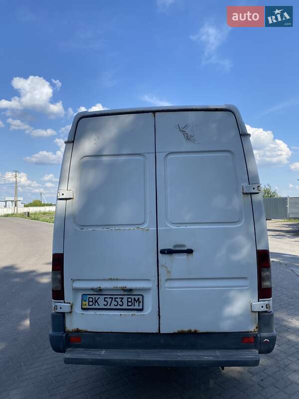 Грузовой фургон Mercedes-Benz Sprinter 2004 в Ровно