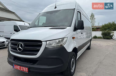Грузовой фургон Mercedes-Benz Sprinter 2020 в 