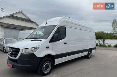 Грузовой фургон Mercedes-Benz Sprinter 2020 в 