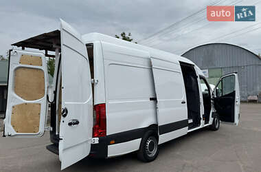 Грузовой фургон Mercedes-Benz Sprinter 2020 в 