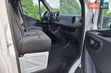Грузовой фургон Mercedes-Benz Sprinter 2021 в 