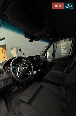 Грузопассажирский фургон Mercedes-Benz Sprinter 2019 в 