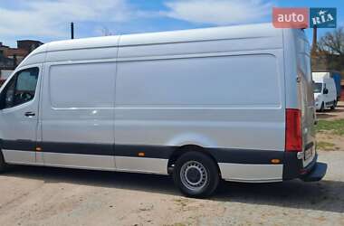 Грузовой фургон Mercedes-Benz Sprinter 2020 в 