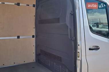 Грузовой фургон Mercedes-Benz Sprinter 2020 в 