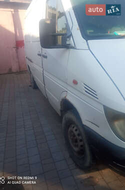 Грузовой фургон Mercedes-Benz Sprinter 2002 в 
