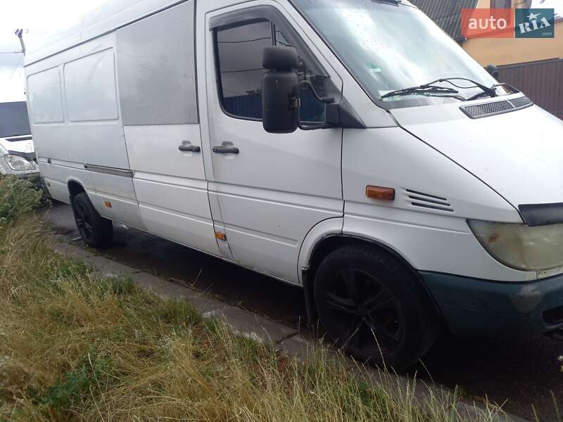 Вантажопасажирський фургон Mercedes-Benz Sprinter 2005 в Вінниці