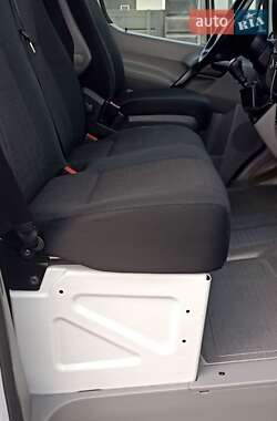 Вантажний фургон Mercedes-Benz Sprinter 2017 в 