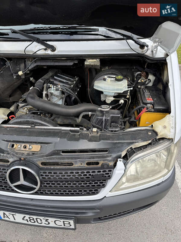 Вантажний фургон Mercedes-Benz Sprinter 2005 в Рівному