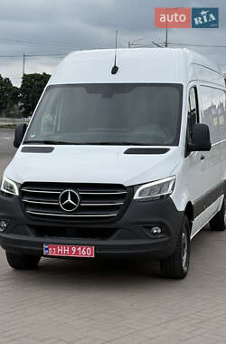 Грузовой фургон Mercedes-Benz Sprinter 2021 в 