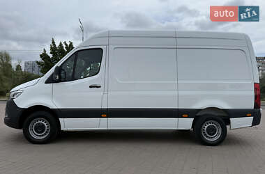 Грузовой фургон Mercedes-Benz Sprinter 2021 в 