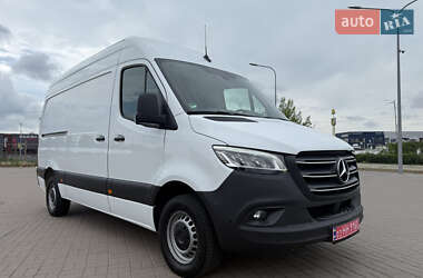Грузовой фургон Mercedes-Benz Sprinter 2021 в 