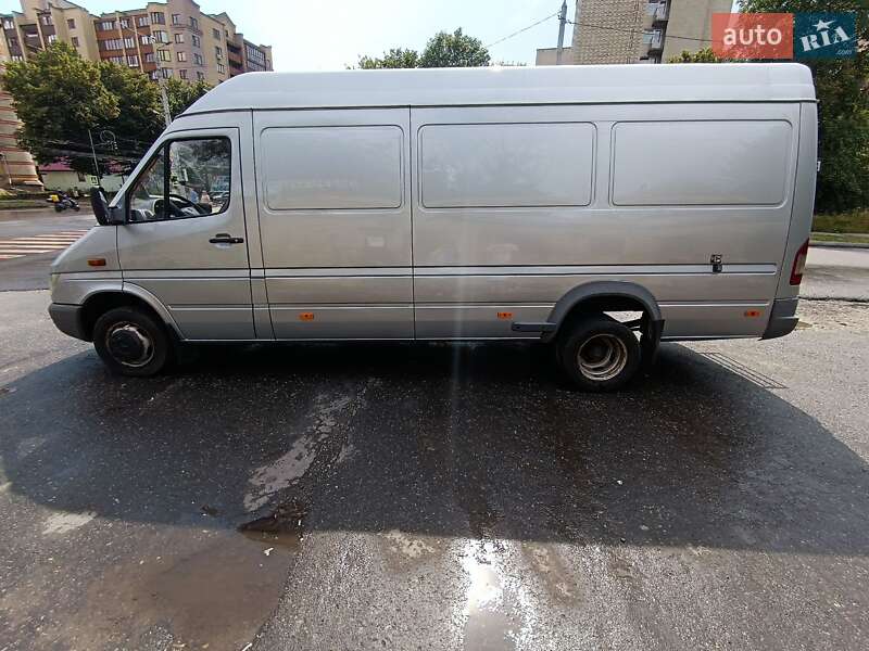 Вантажний фургон Mercedes-Benz Sprinter 2005 в Підволочиську