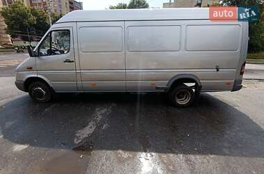 Грузовой фургон Mercedes-Benz Sprinter 2005 в 