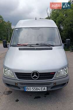Грузовой фургон Mercedes-Benz Sprinter 2005 в 