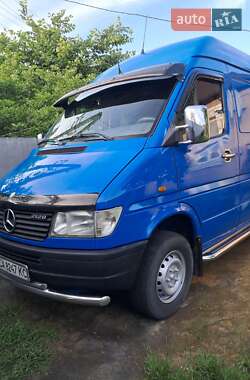 Вантажний фургон Mercedes-Benz Sprinter 1997 в Звенигородці