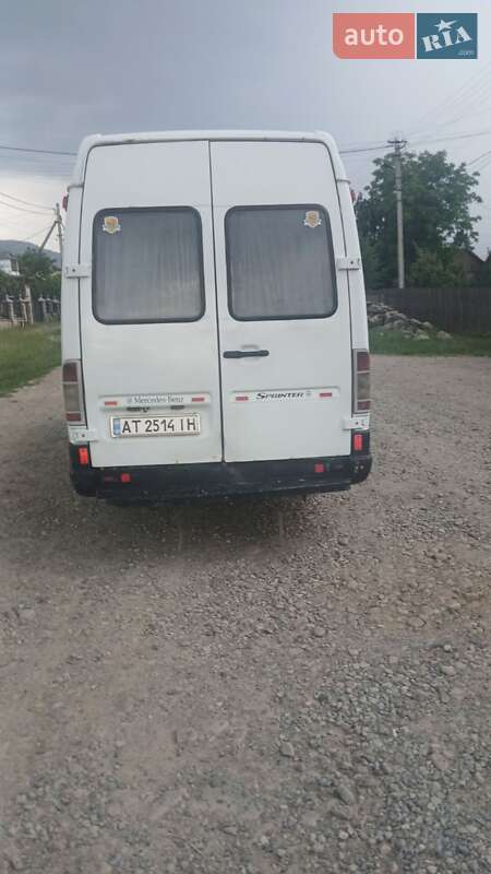 Микроавтобус Mercedes-Benz Sprinter 2002 в Надворной