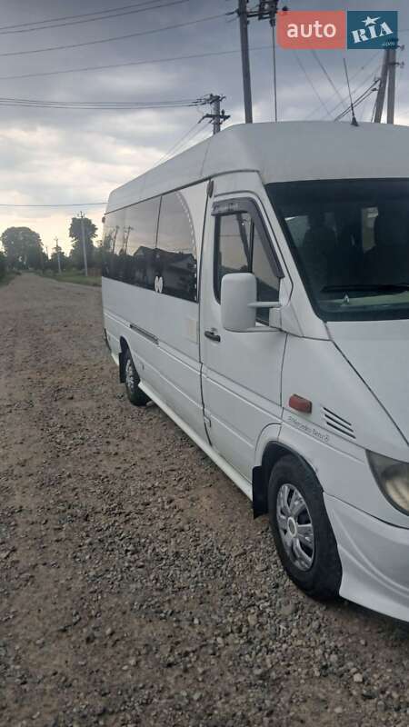 Микроавтобус Mercedes-Benz Sprinter 2002 в Надворной