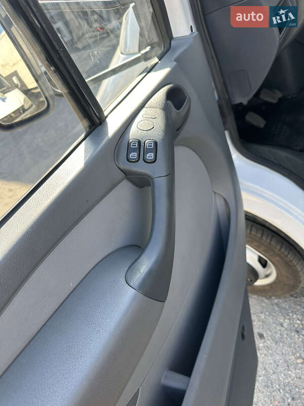 Грузовой фургон Mercedes-Benz Sprinter 2003 в Днепре