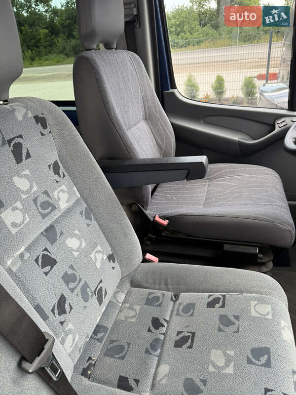 Микроавтобус Mercedes-Benz Sprinter 2005 в Хотине