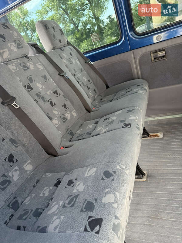 Микроавтобус Mercedes-Benz Sprinter 2005 в Хотине
