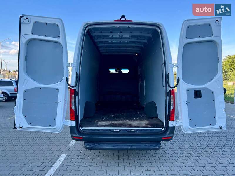 Грузовой фургон Mercedes-Benz Sprinter 2021 в Нововолынске