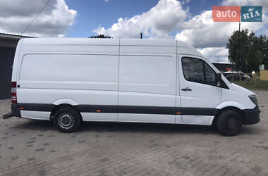 Грузовой фургон Mercedes-Benz Sprinter 2015 в 