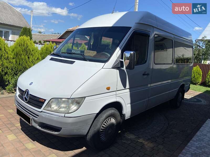 Микроавтобус Mercedes-Benz Sprinter 2005 в Калуше