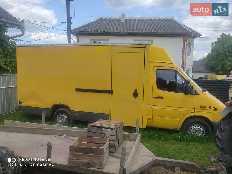 Вантажний фургон Mercedes-Benz Sprinter 2003 в Чернівцях